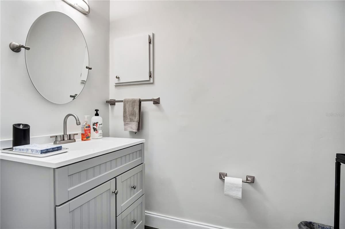944 BENTWOOD LANE — photo 12 of 43