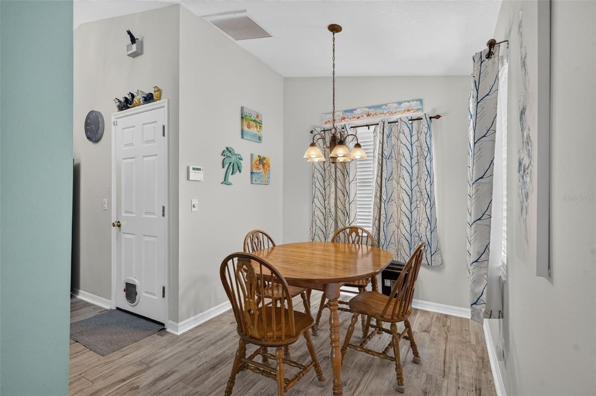 1390 WILLOW CREST DRIVE — photo 12 of 41
