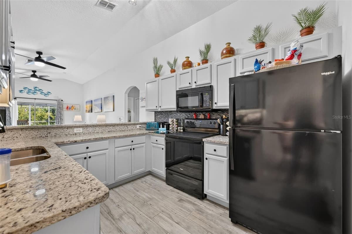 1390 WILLOW CREST DRIVE — photo 14 of 41