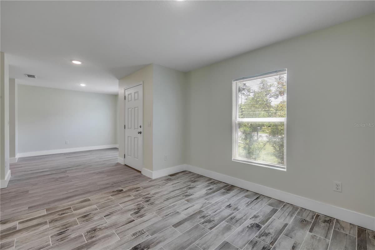 176 PINE GROVE DRIVE — photo 7 of 40