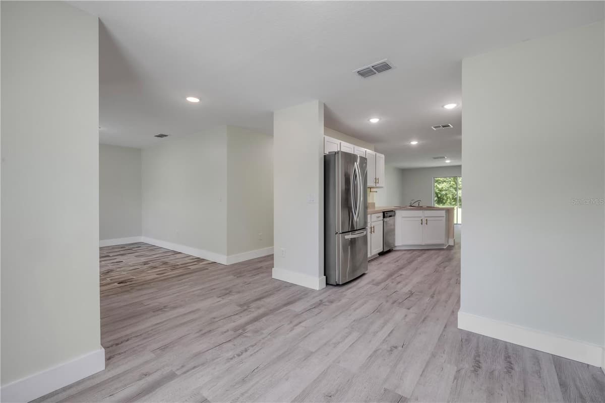 176 PINE GROVE DRIVE — photo 8 of 40