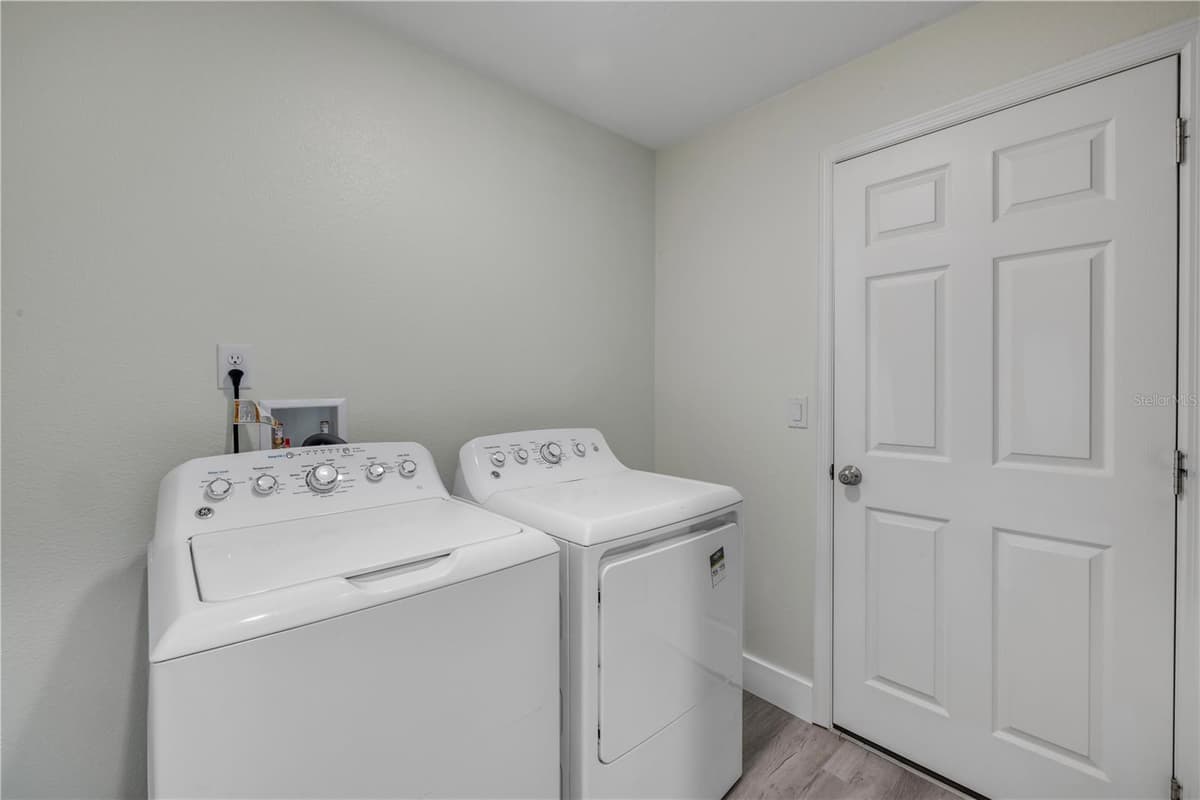 176 PINE GROVE DRIVE — photo 24 of 40