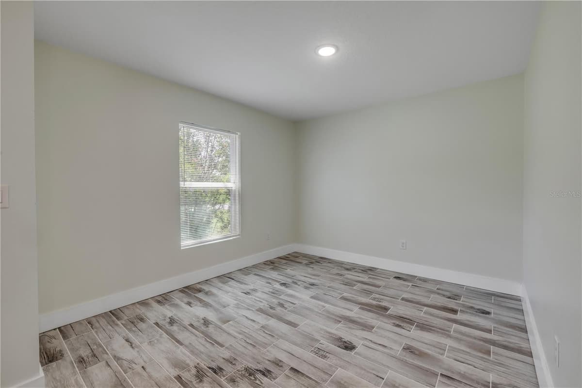 176 PINE GROVE DRIVE — photo 6 of 40