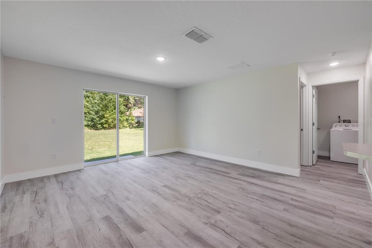 176 PINE GROVE DRIVE — photo 16 of 40