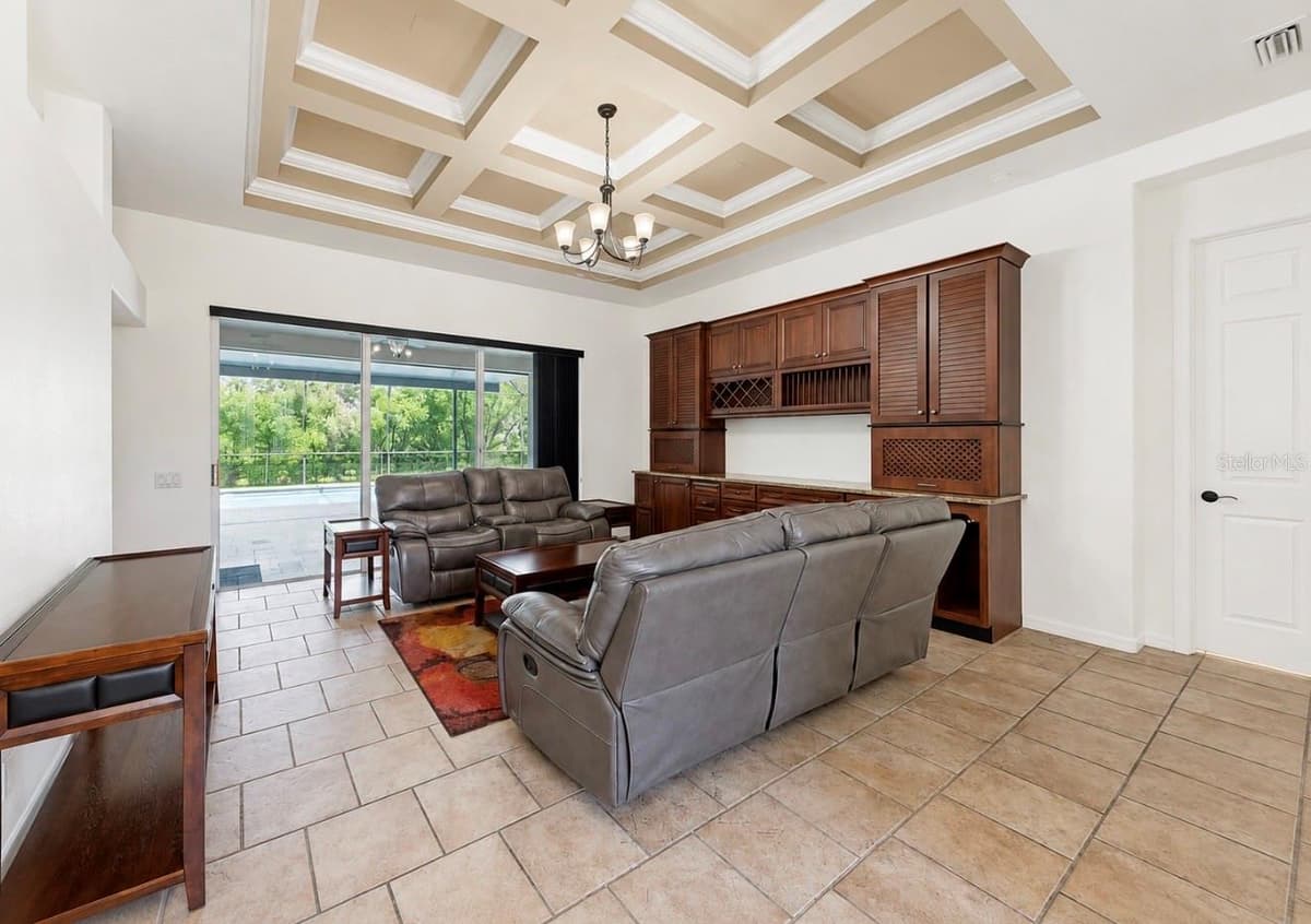 6105 AUDUBON MANOR BOULEVARD — photo 11 of 83