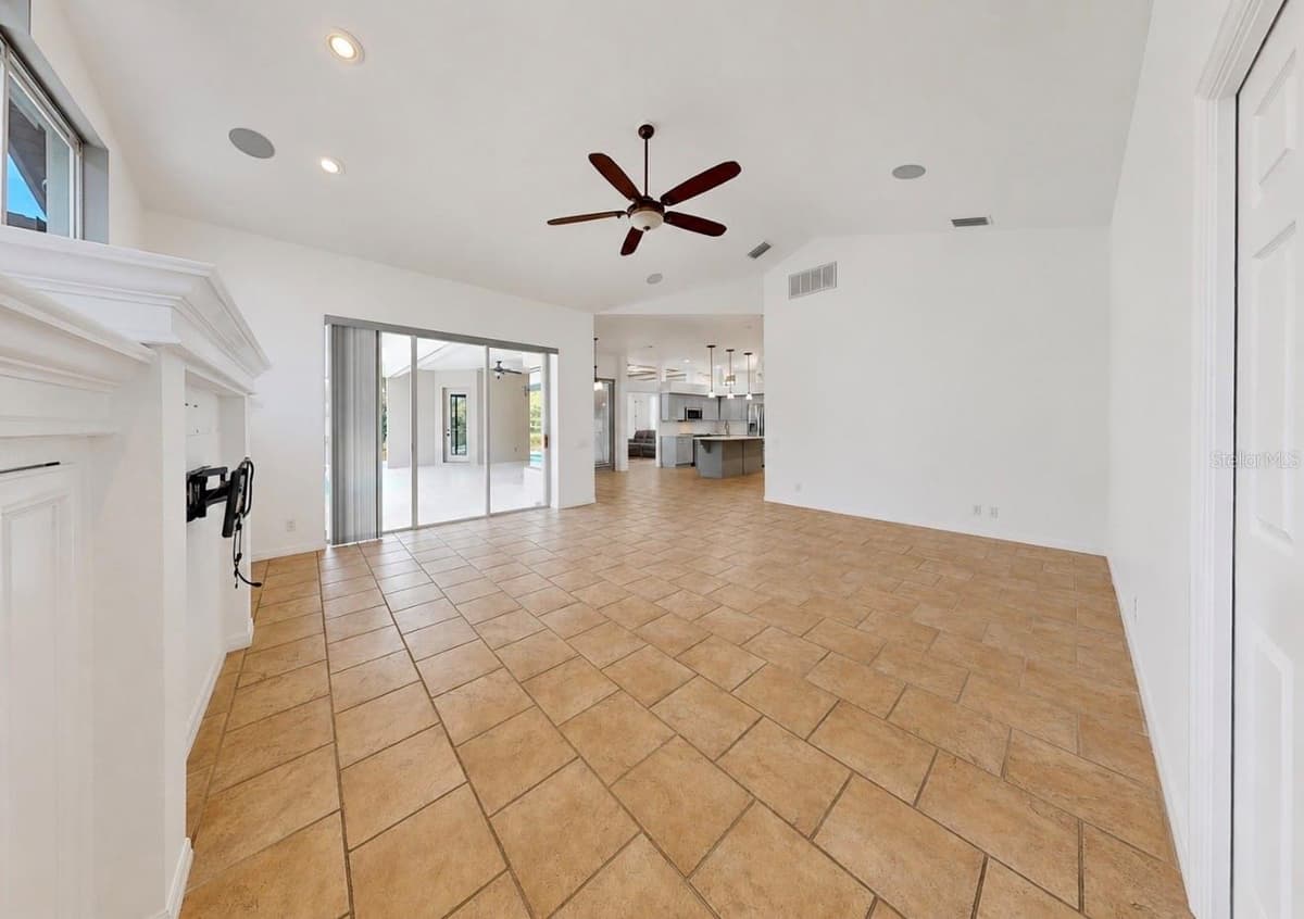 6105 AUDUBON MANOR BOULEVARD — photo 31 of 83