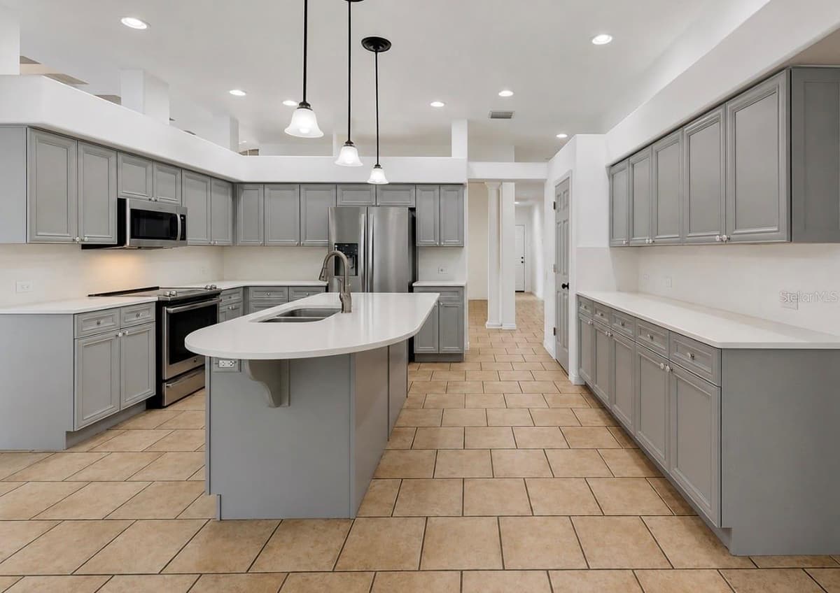 6105 AUDUBON MANOR BOULEVARD — photo 15 of 83