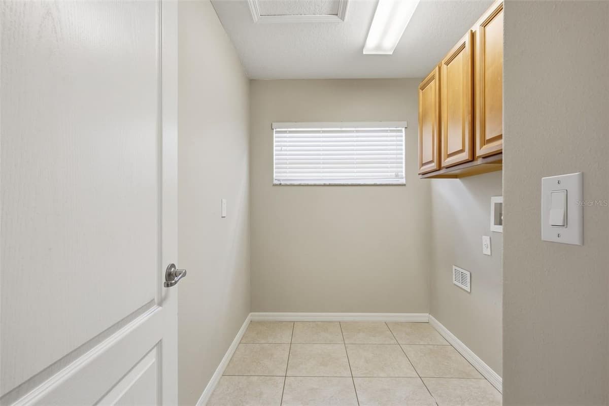 18318 HOLLAND HOUSE LOOP — photo 46 of 53