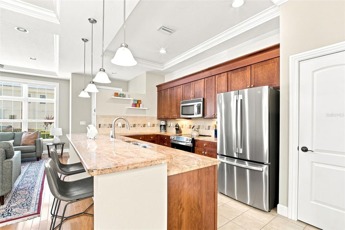 2557 PLATT STREET — photo 9 of 32