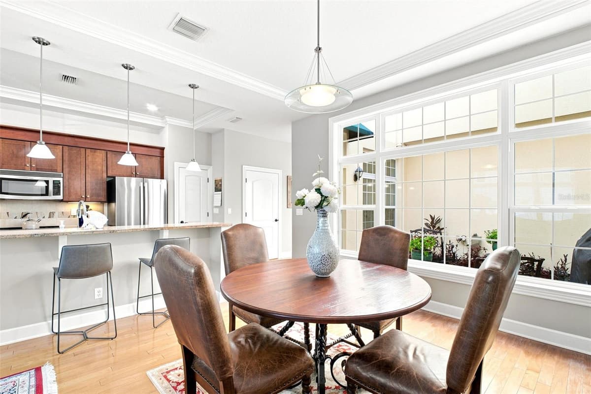 2557 PLATT STREET — photo 7 of 32