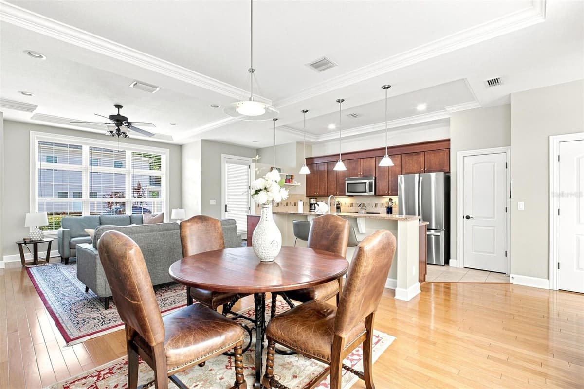 2557 PLATT STREET — photo 8 of 32