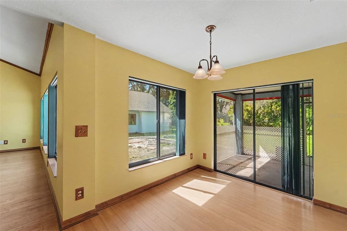 6203 FARTHING STREET — photo 11 of 30