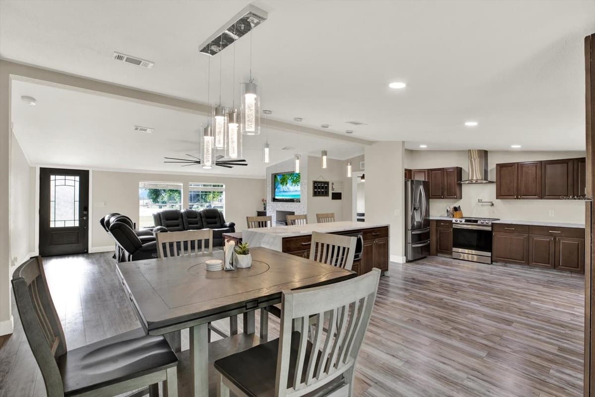 13611 MCINTOSH DRIVE — photo 9 of 35