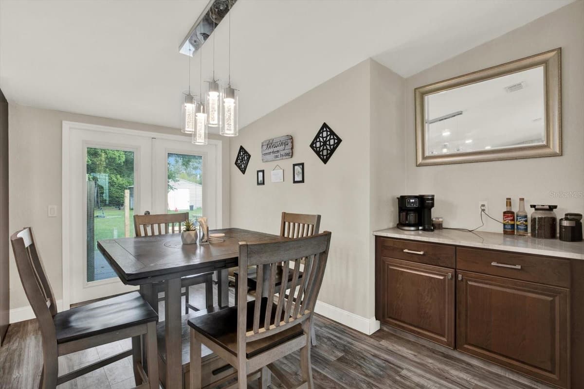 13611 MCINTOSH DRIVE — photo 8 of 35
