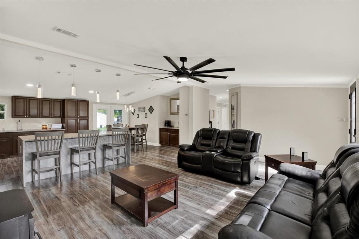 13611 MCINTOSH DRIVE — photo 3 of 35