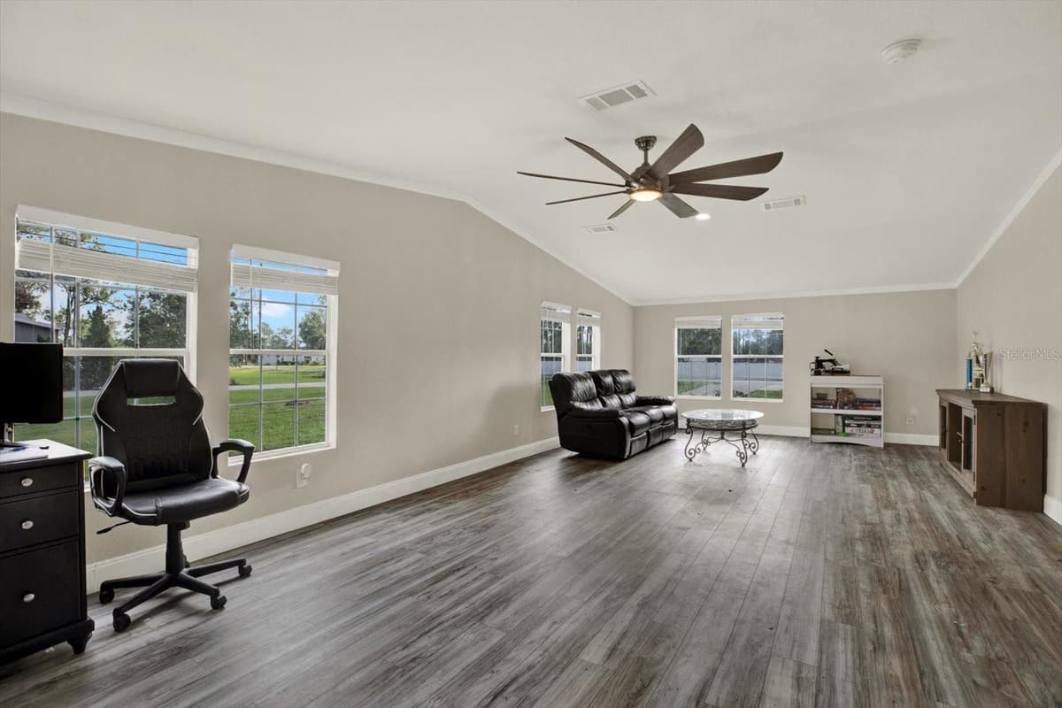 13611 MCINTOSH DRIVE — photo 10 of 35