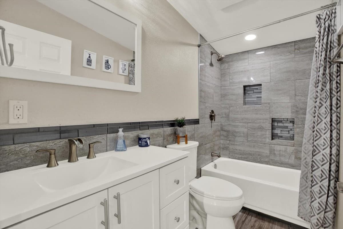 13611 MCINTOSH DRIVE — photo 20 of 35