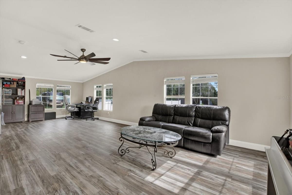 13611 MCINTOSH DRIVE — photo 11 of 35