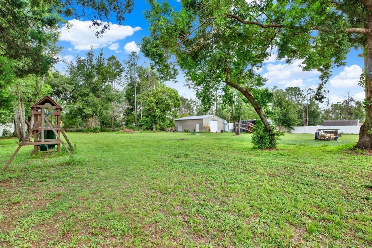 13611 MCINTOSH DRIVE — photo 27 of 35