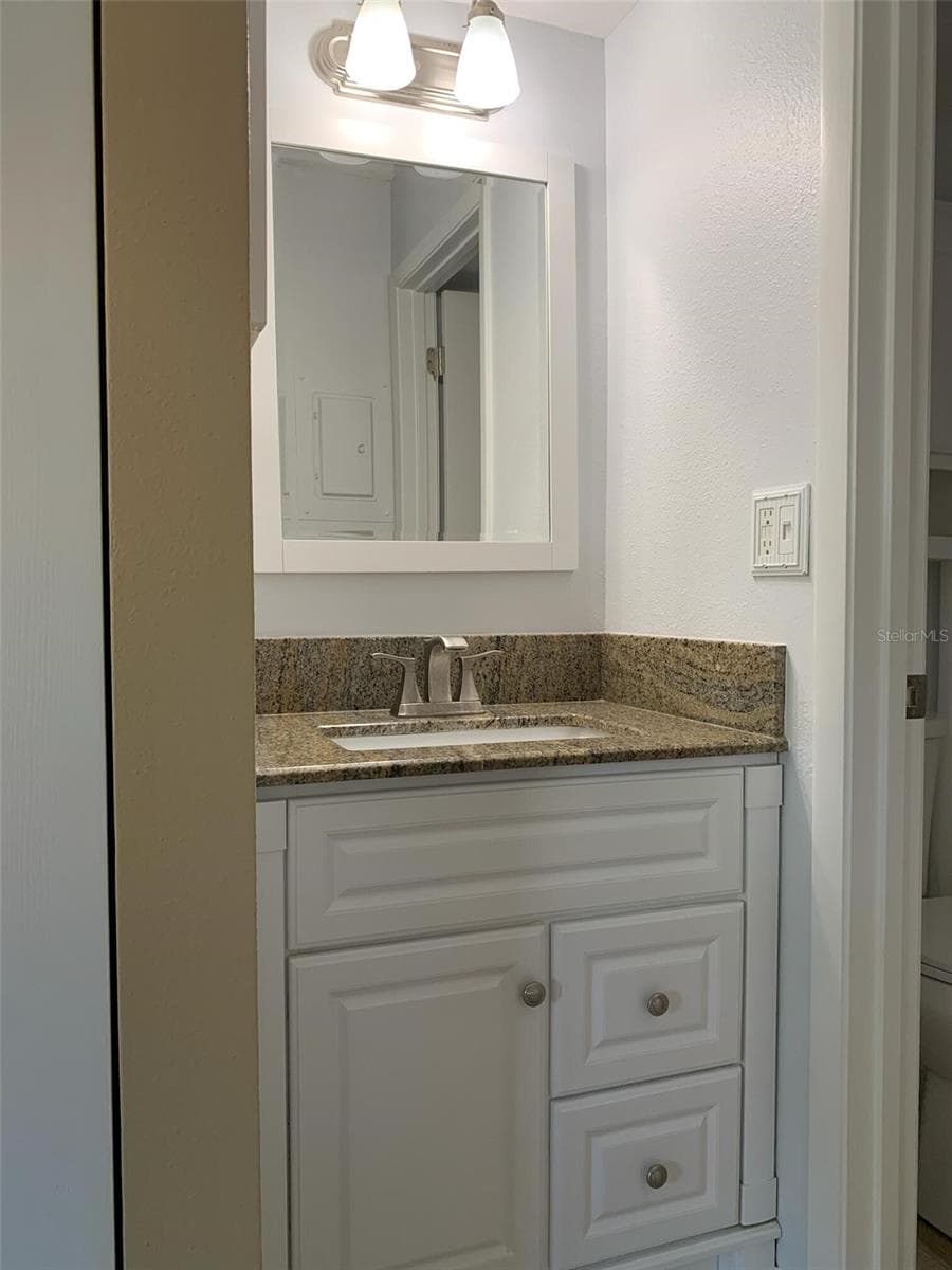 1103 CYPRESS GARDENS BOULEVARD — photo 10 of 14
