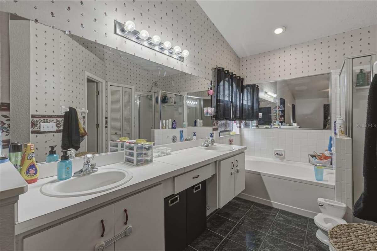 8054 KAITLIN CIRCLE — photo 34 of 49
