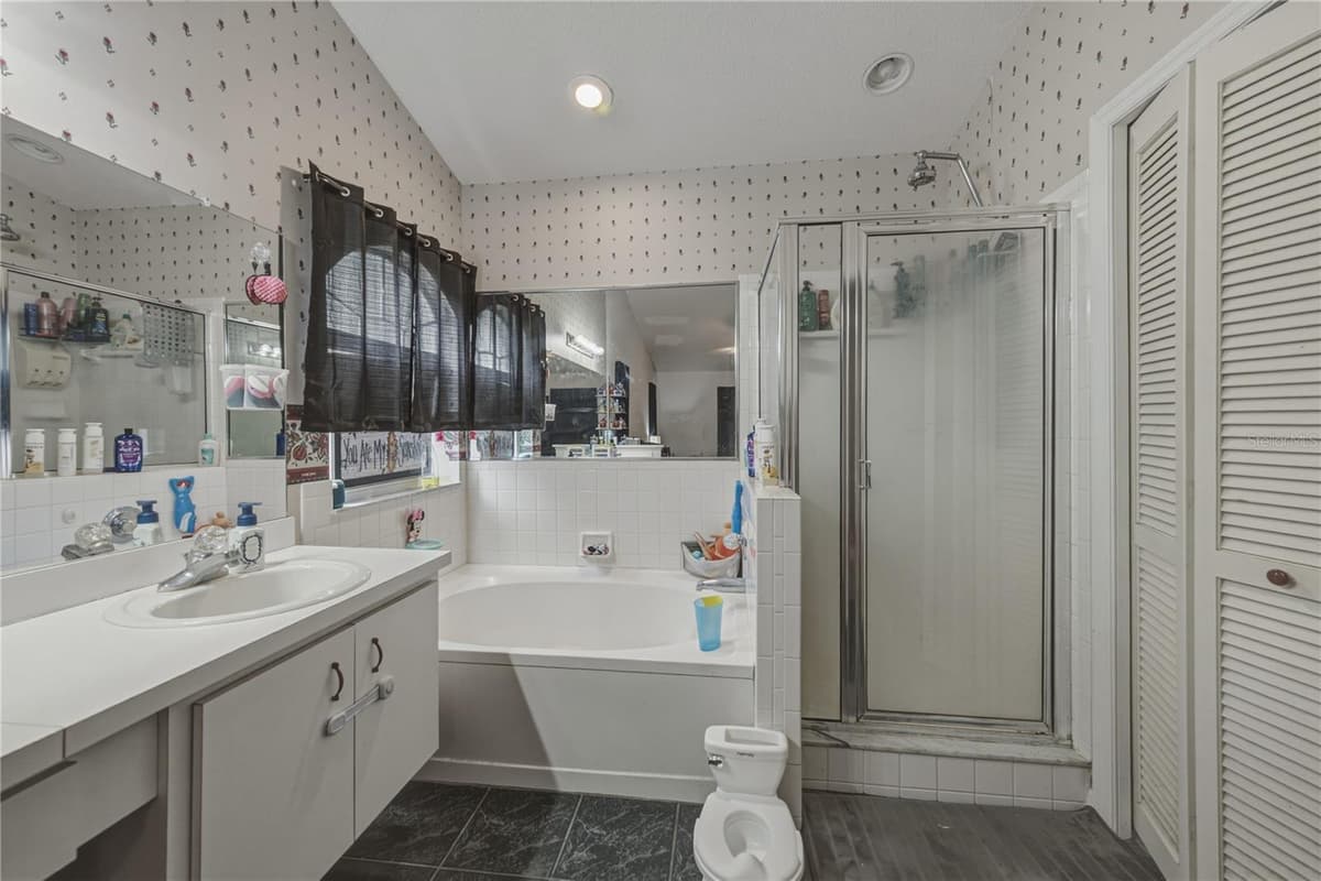 8054 KAITLIN CIRCLE — photo 35 of 49
