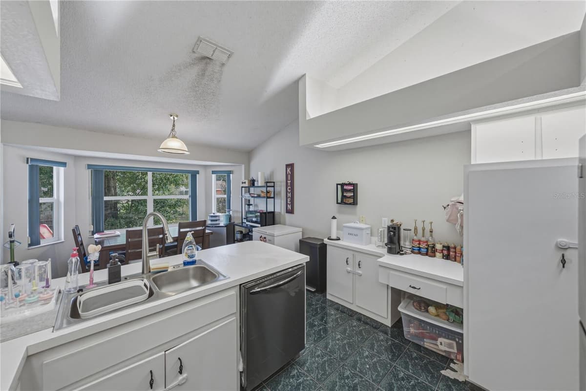 8054 KAITLIN CIRCLE — photo 24 of 49