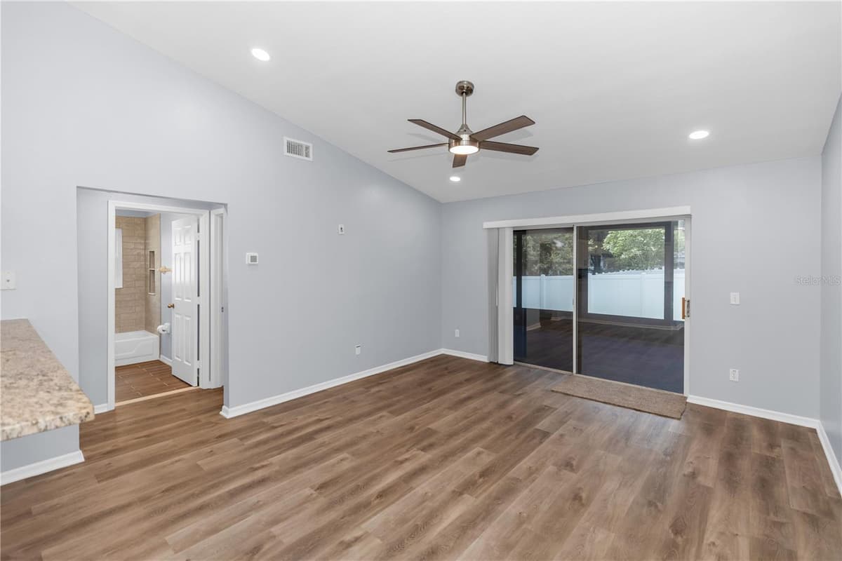 17020 WOODCREST WAY — photo 8 of 30