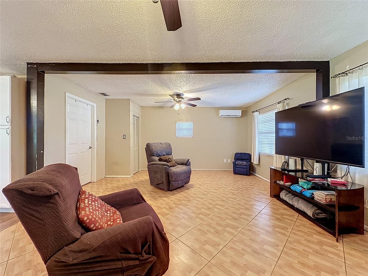 1520 OVERDALE STREET — photo 5 of 22