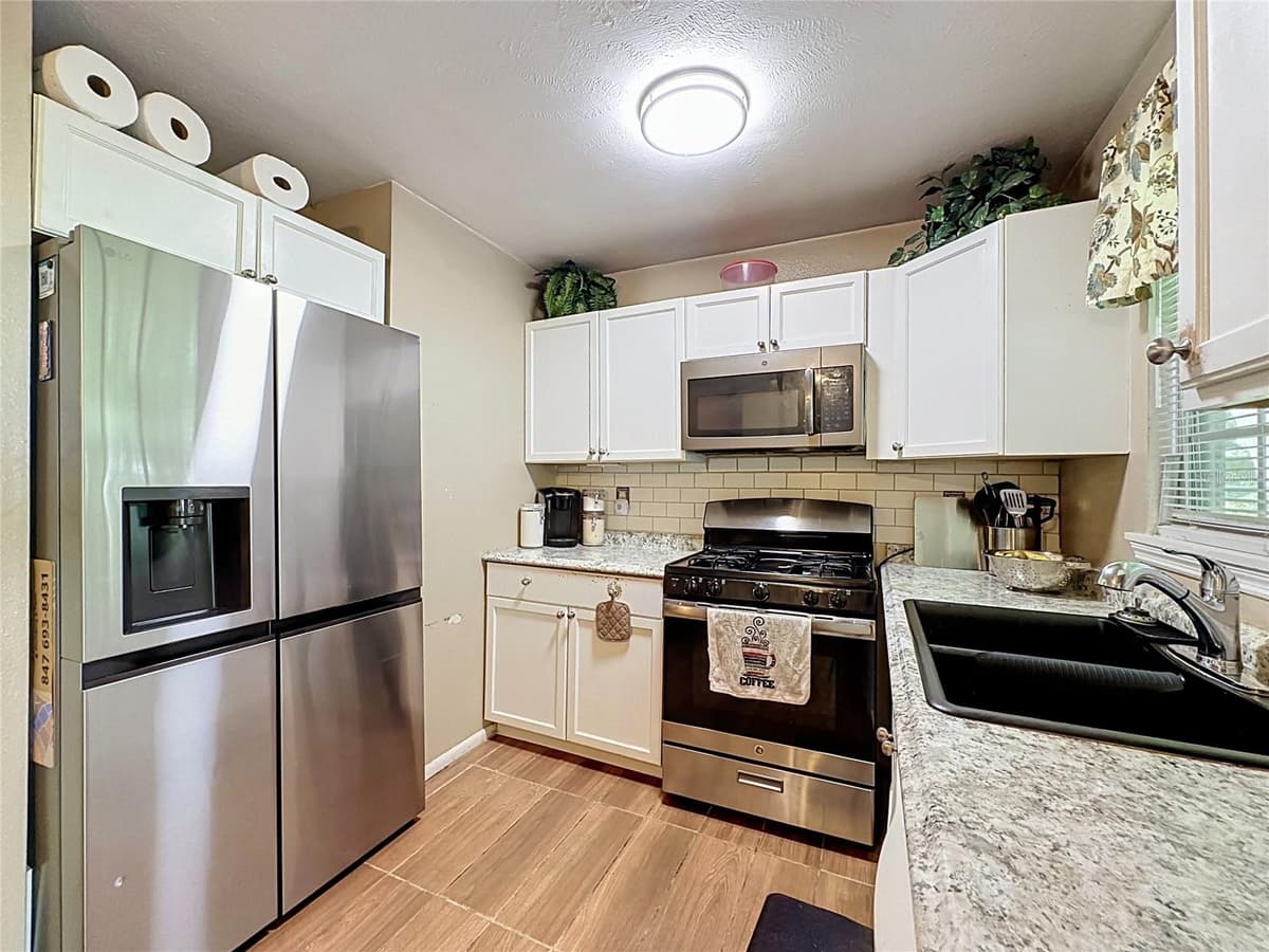 1520 OVERDALE STREET — photo 12 of 22