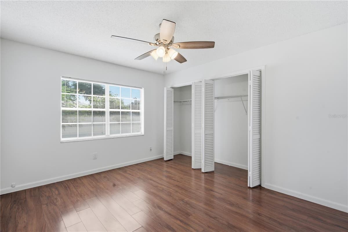 604 ROYAL CREST DRIVE — photo 39 of 56