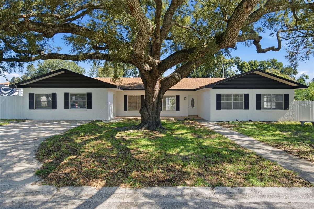 604 ROYAL CREST DRIVE — photo 1 of 56