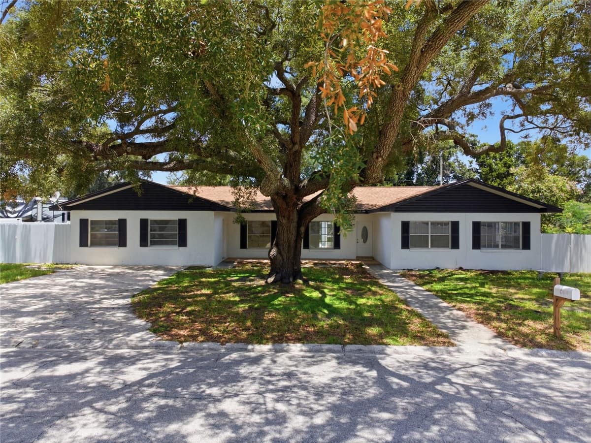 604 ROYAL CREST DRIVE — photo 50 of 56