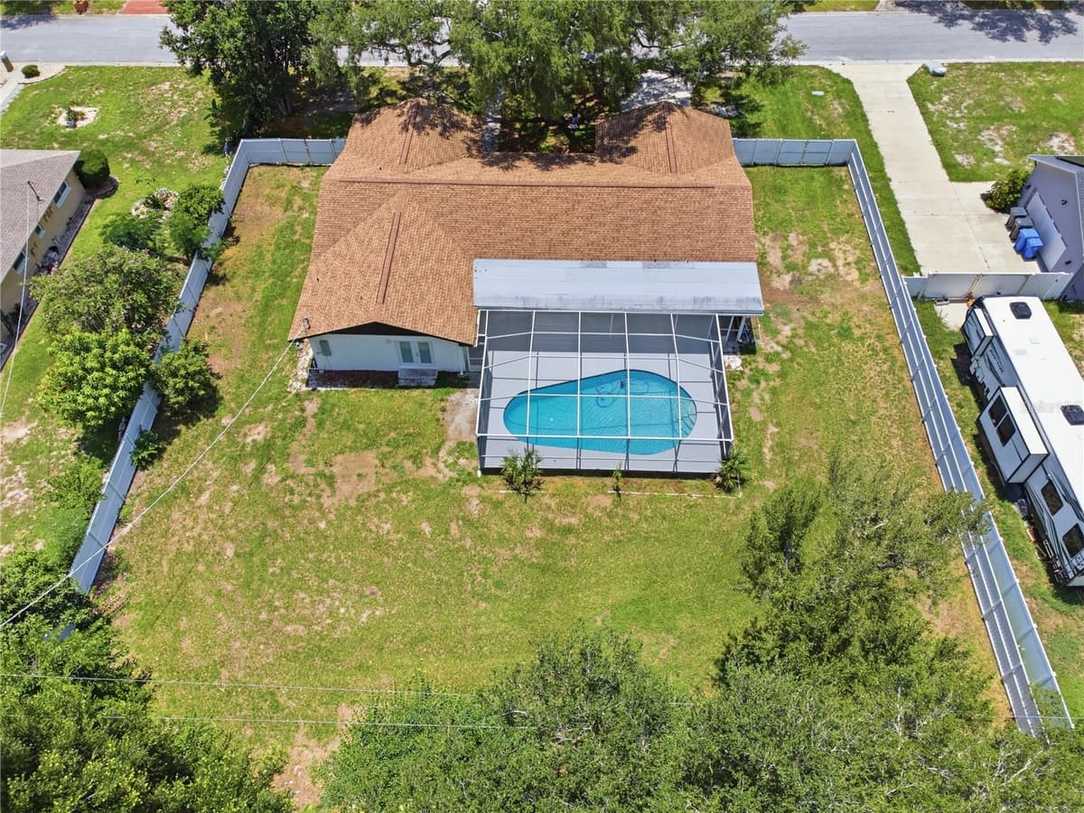 604 ROYAL CREST DRIVE — photo 54 of 56