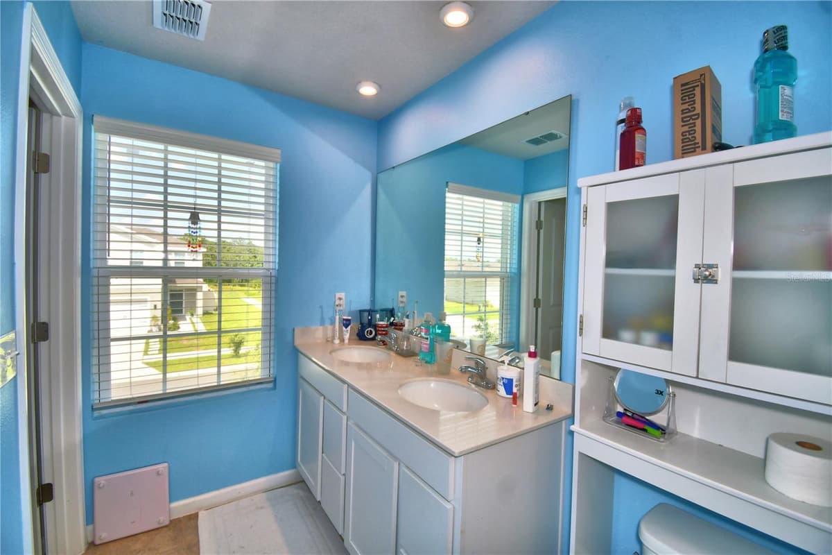 5148 HELM STREET — photo 35 of 47