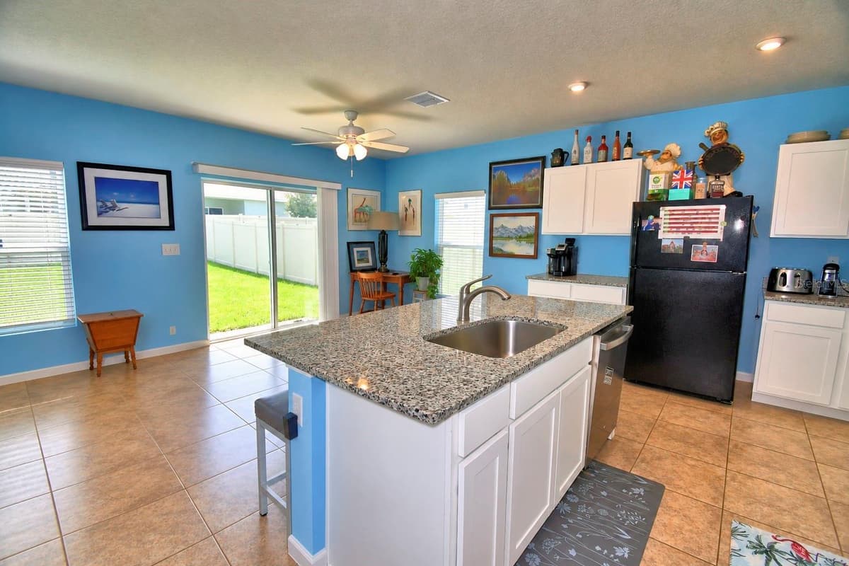 5148 HELM STREET — photo 16 of 47