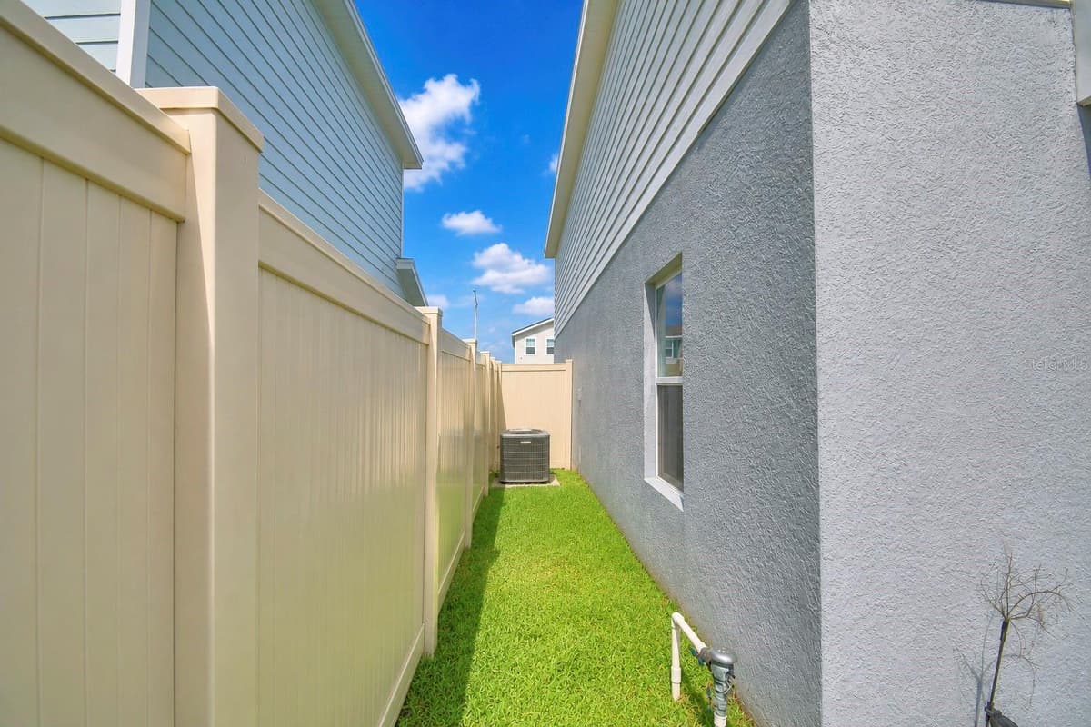 5148 HELM STREET — photo 43 of 47