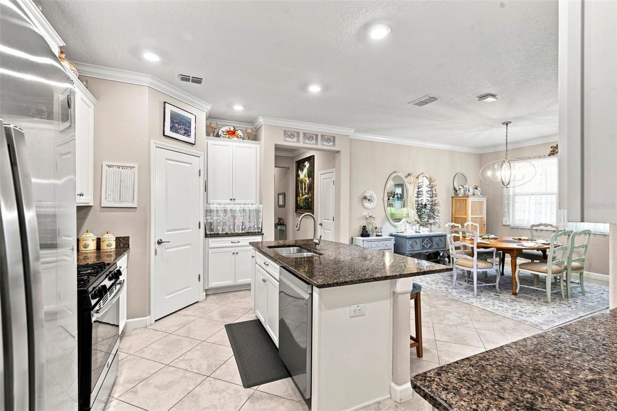 9189 SHADYSIDE LANE — photo 34 of 80