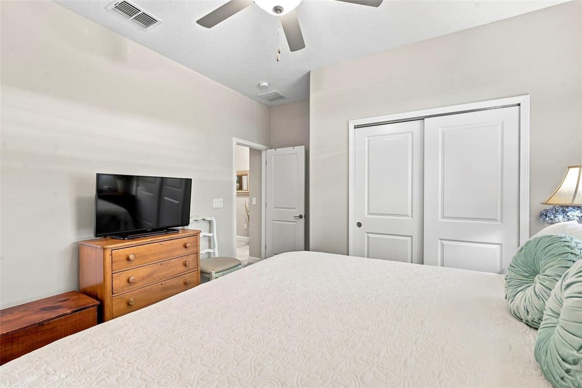 9189 SHADYSIDE LANE — photo 11 of 80