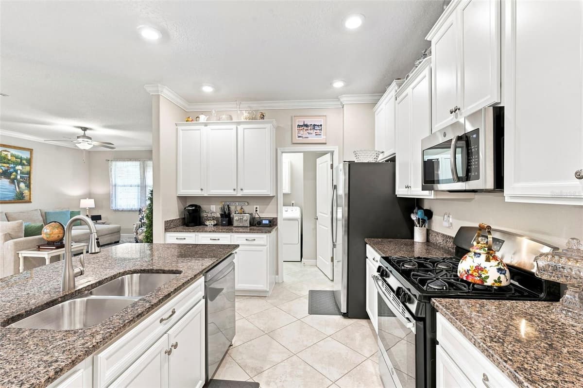 9189 SHADYSIDE LANE — photo 31 of 80