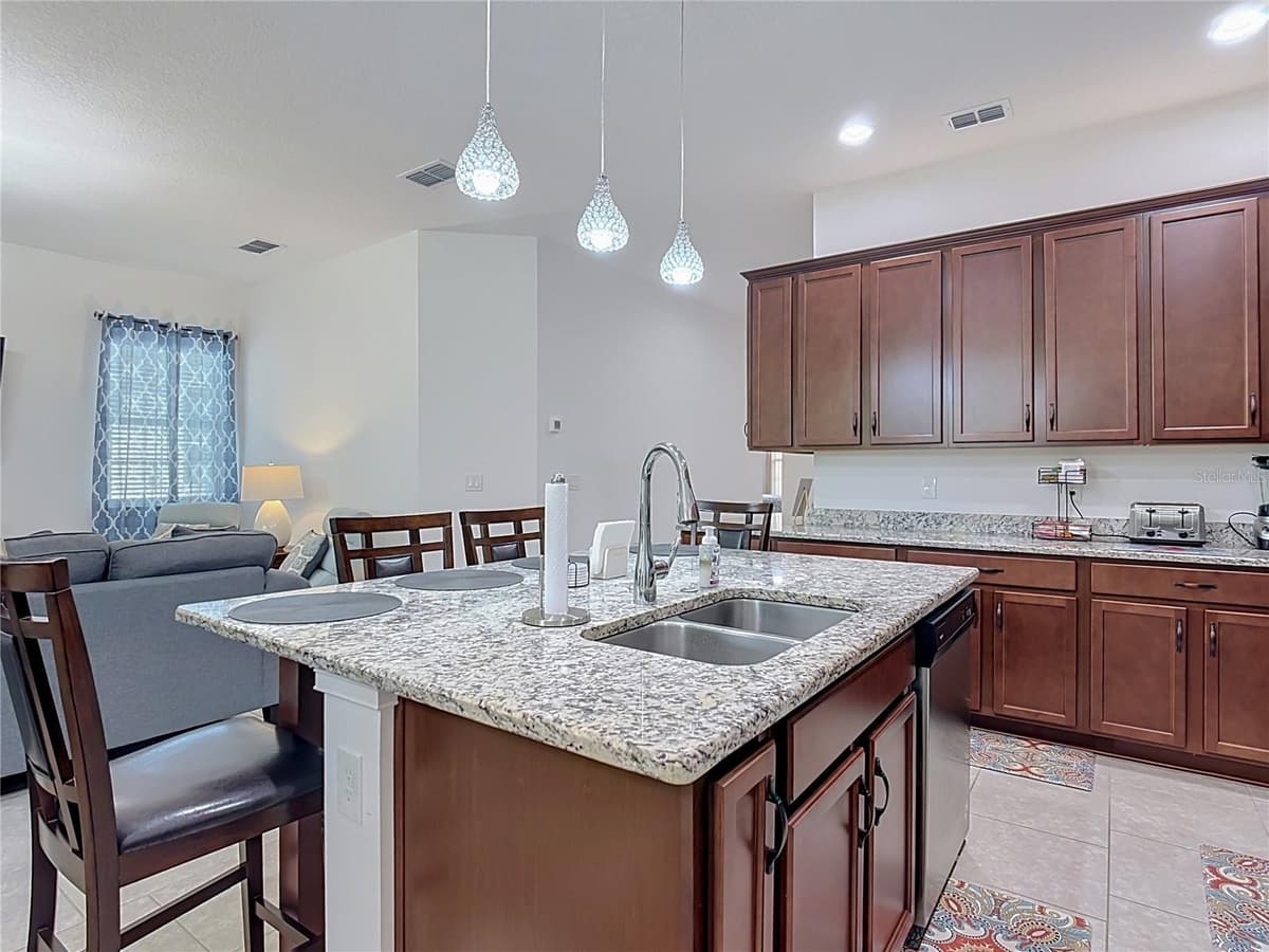 2720 GREENLANDS STREET — photo 12 of 73