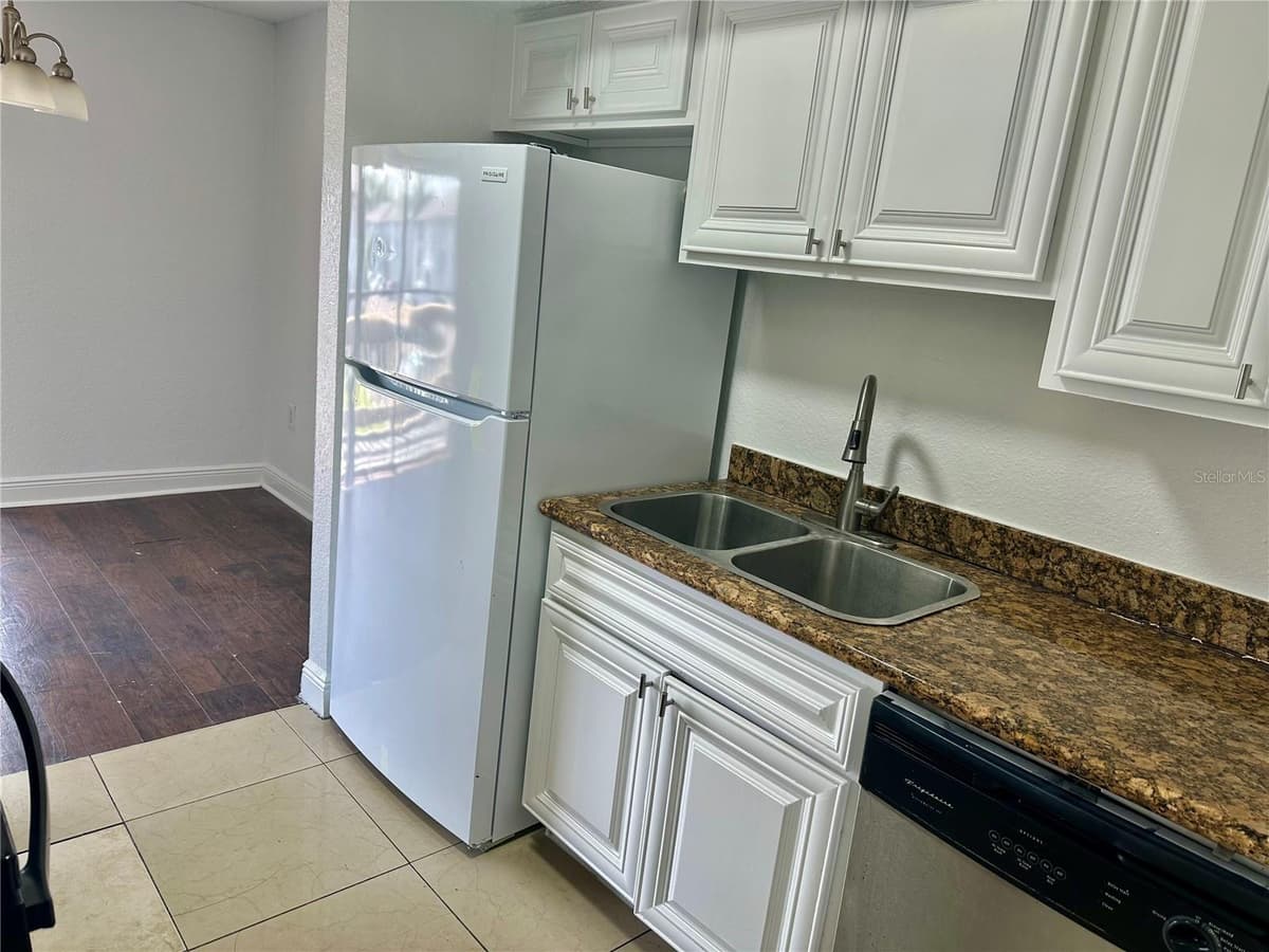 4805 TEXAS AVENUE — photo 11 of 30