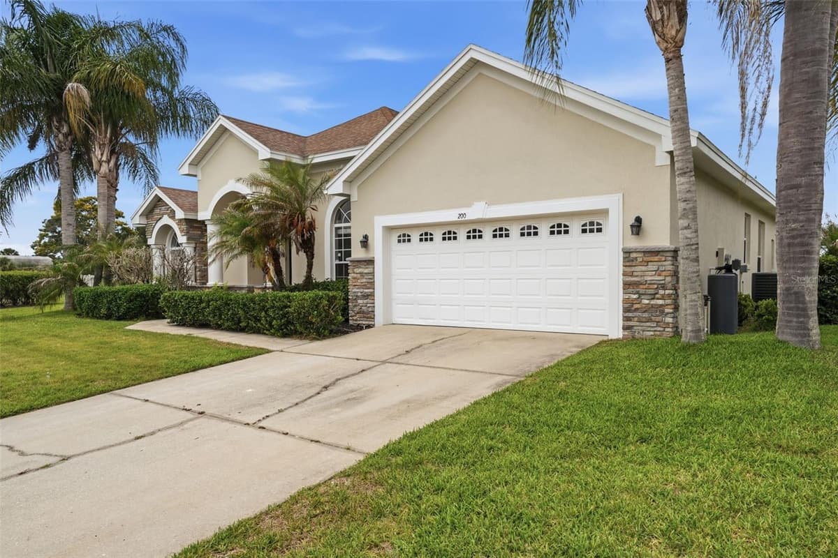 200 LAKE ARIETTA COURT — photo 4 of 48