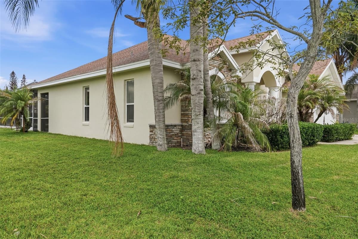 200 LAKE ARIETTA COURT — photo 3 of 48