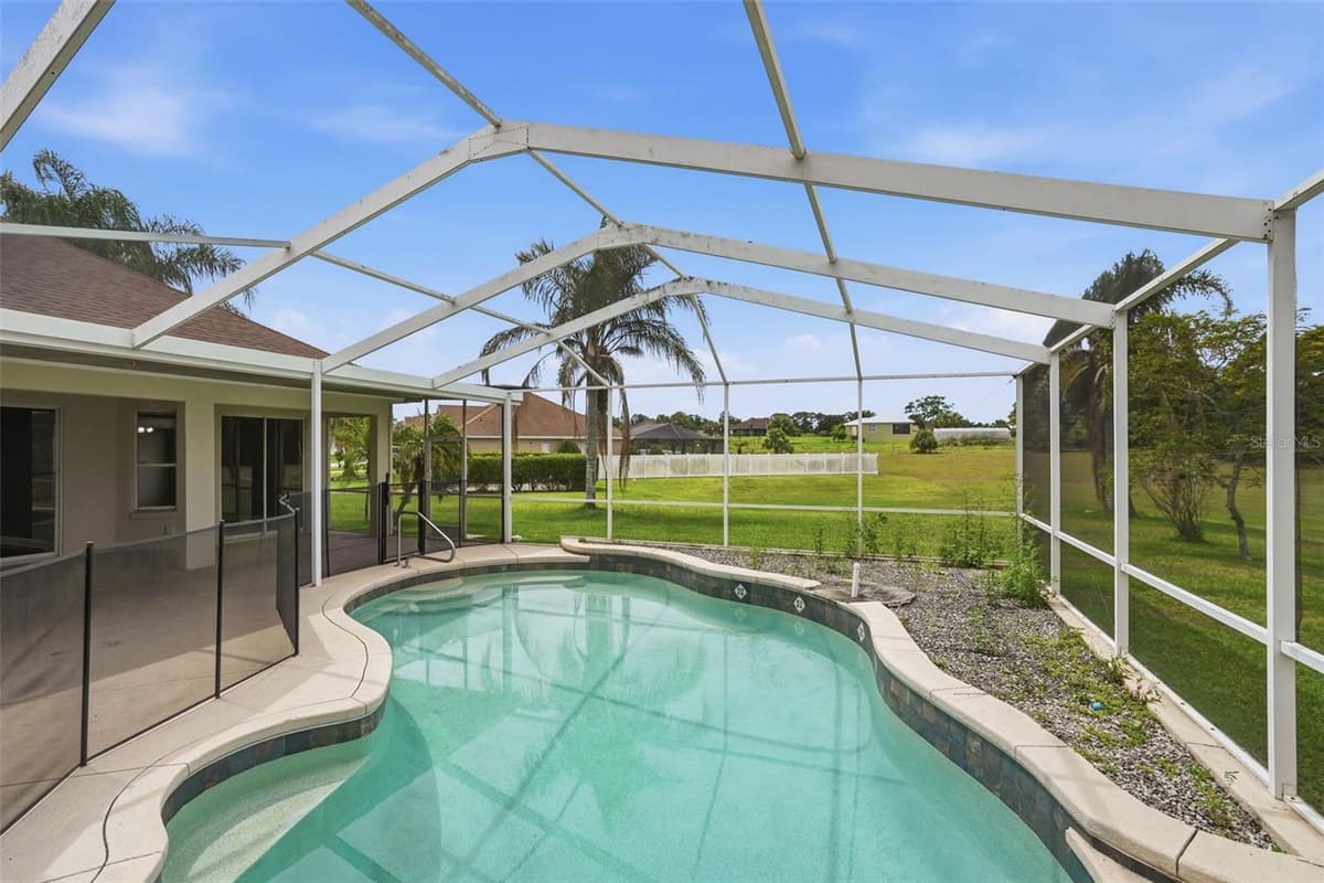 200 LAKE ARIETTA COURT — photo 45 of 48