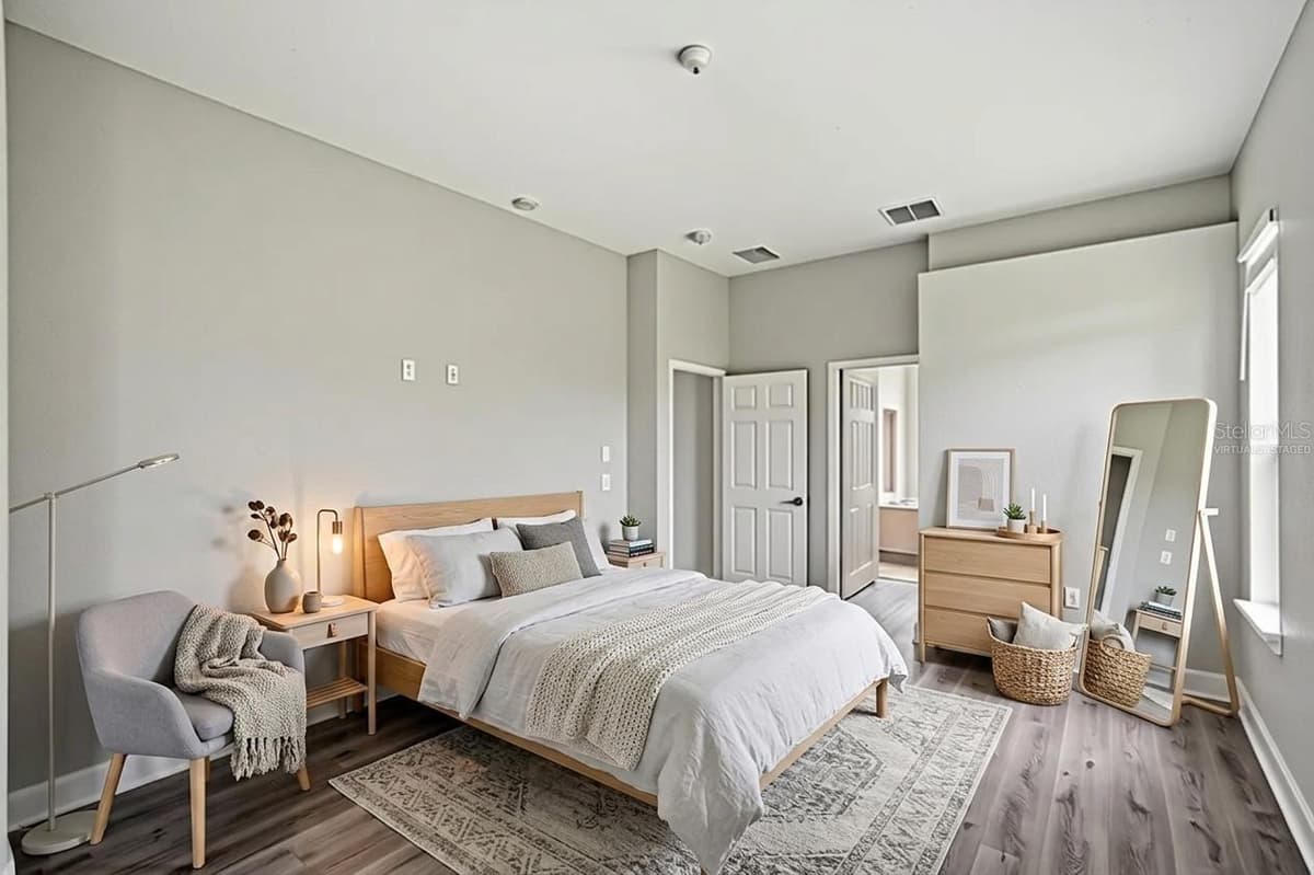 200 LAKE ARIETTA COURT — photo 9 of 48