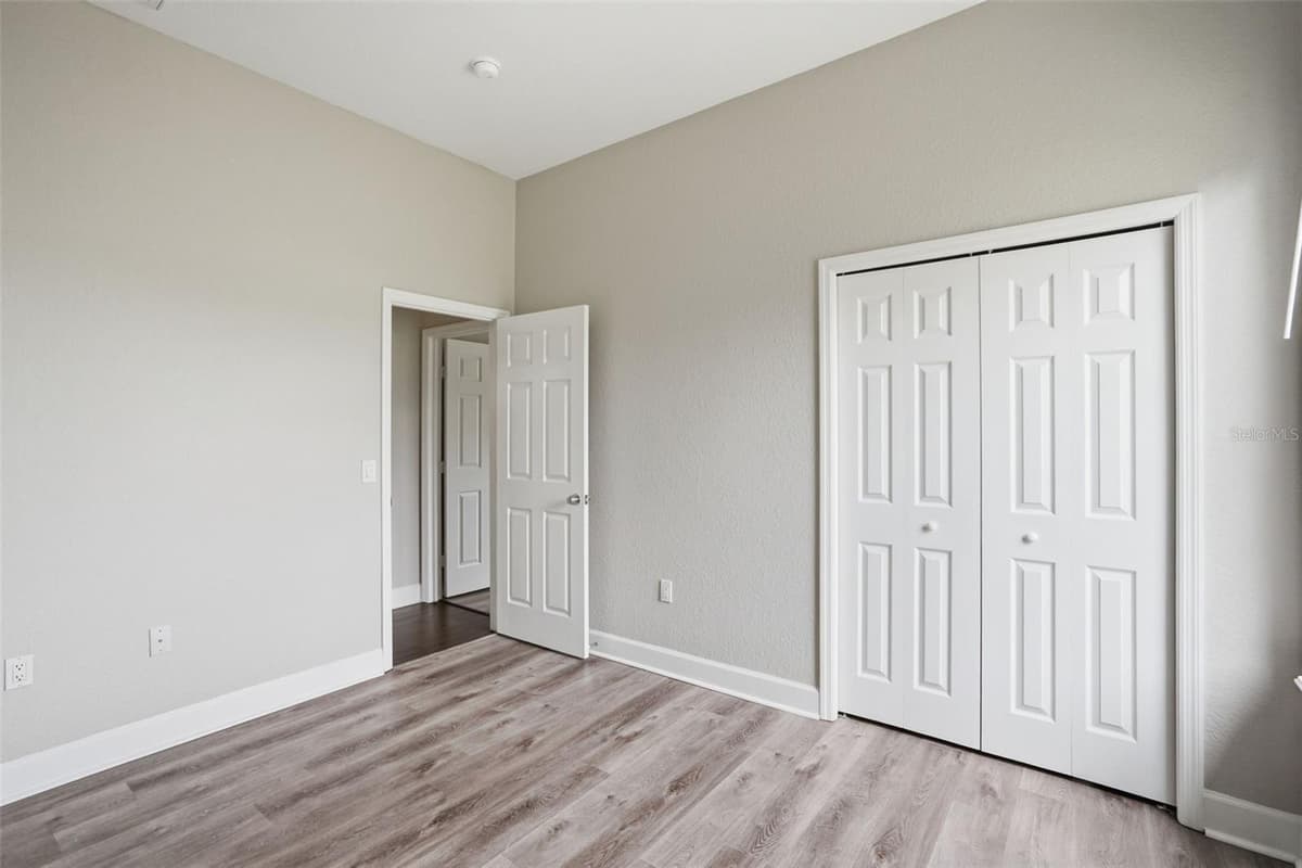 200 LAKE ARIETTA COURT — photo 22 of 48