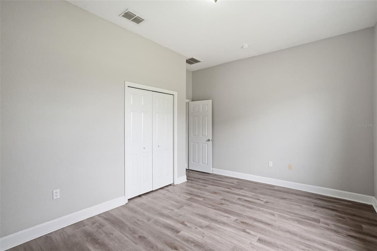 200 LAKE ARIETTA COURT — photo 24 of 48