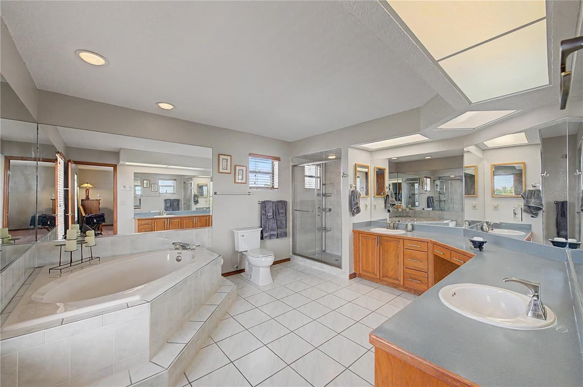 13337 SUSAN DRIVE — photo 38 of 68