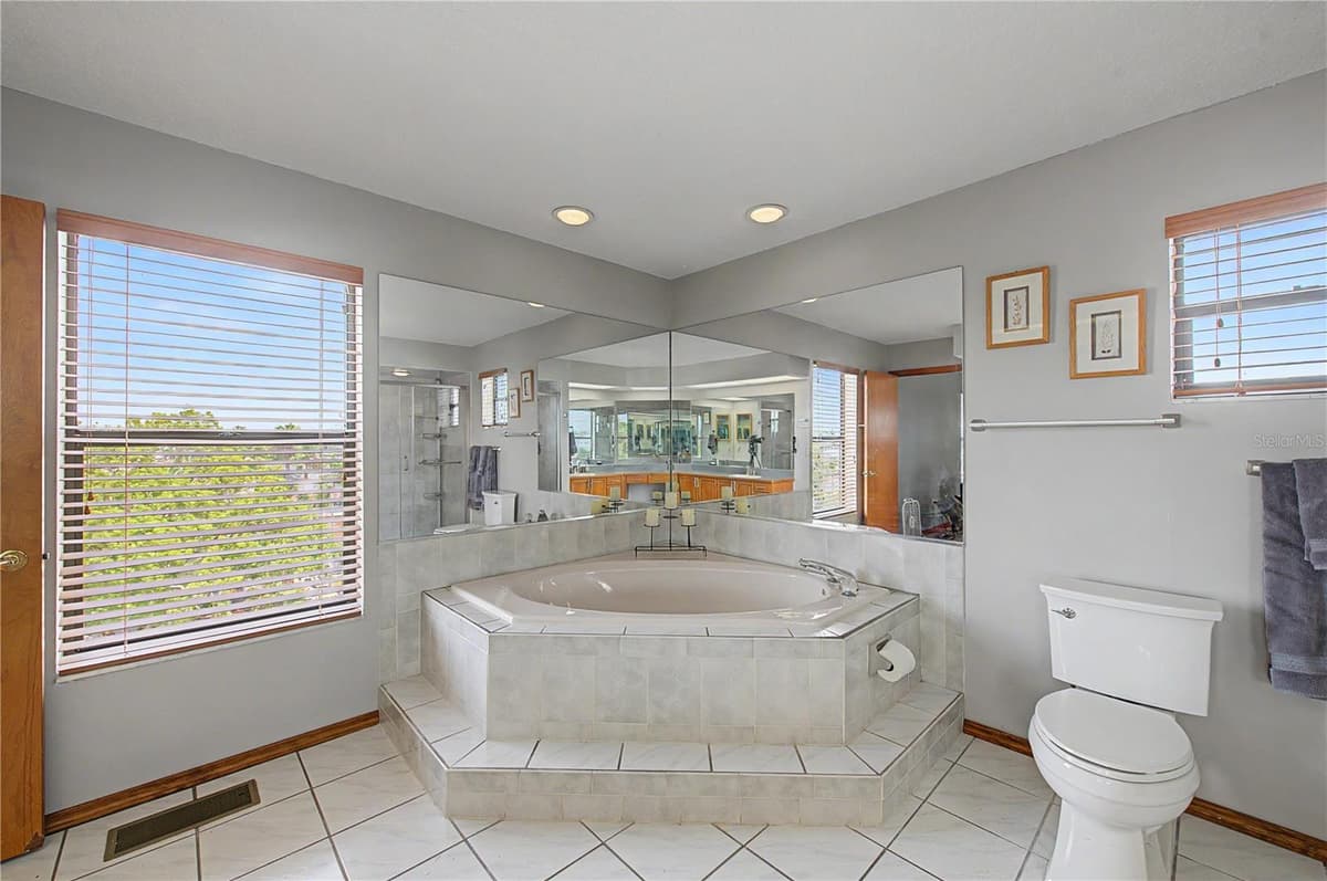 13337 SUSAN DRIVE — photo 40 of 68